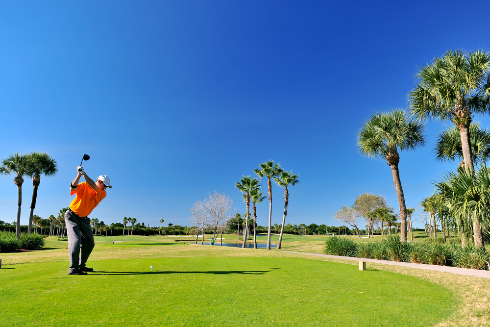 playing golf florida