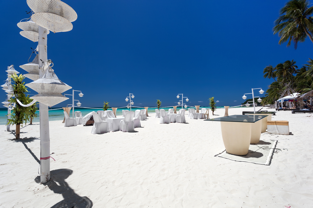 beach wedding in bahamas