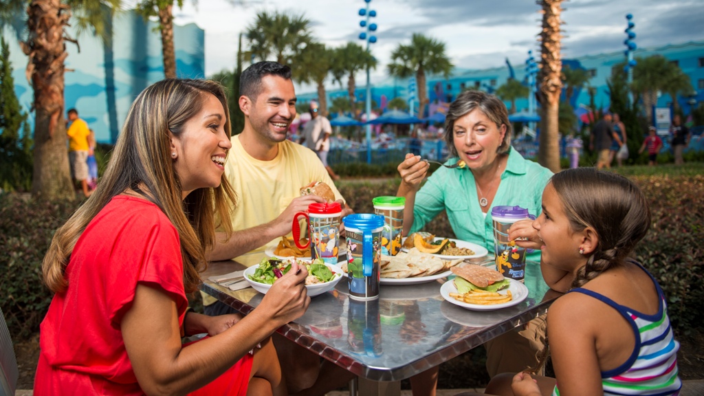 family dining at disney world