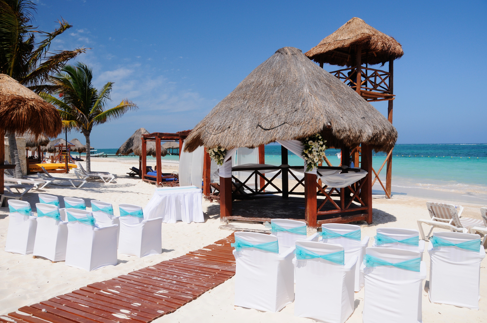 beach wedding in cancun, mexico