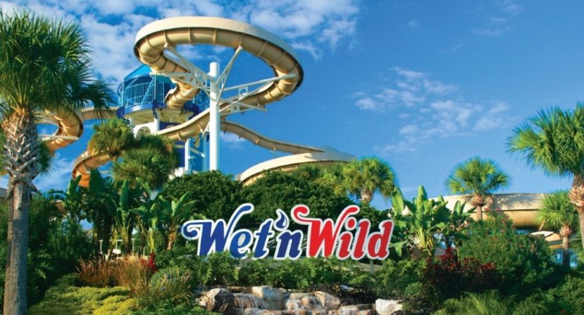 wet and wild in orlando sign