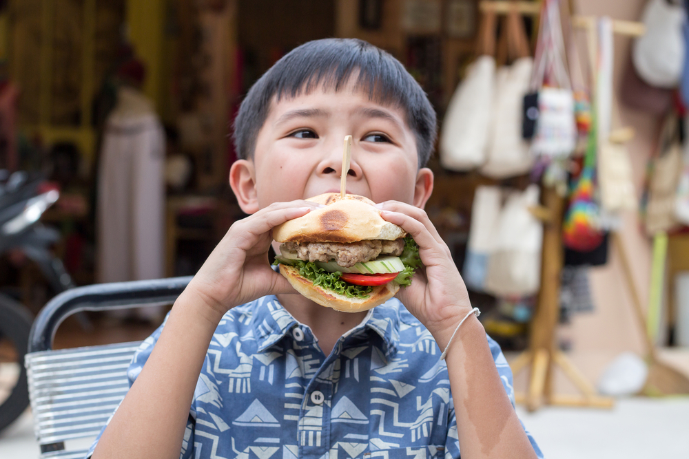 4 Restaurants in Orlando Where Kids Eat Free!